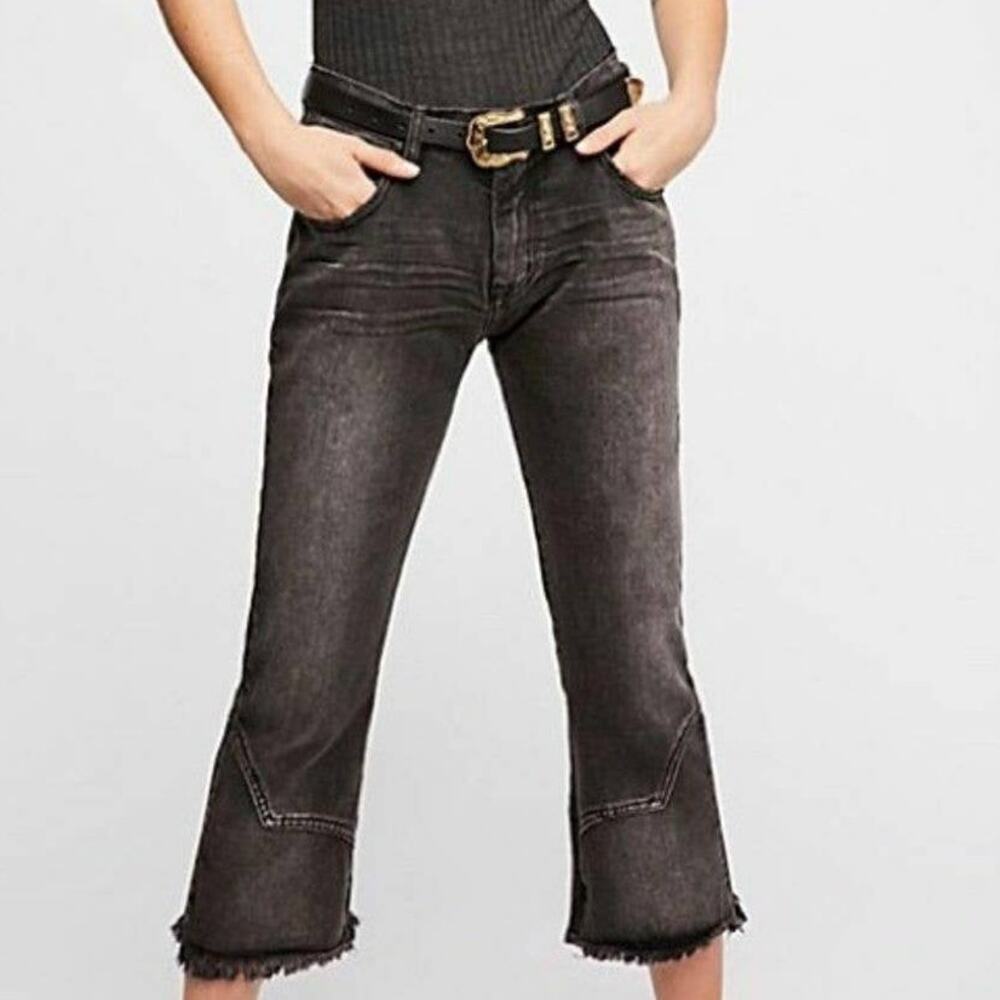 Women's Black Cropped Jeans